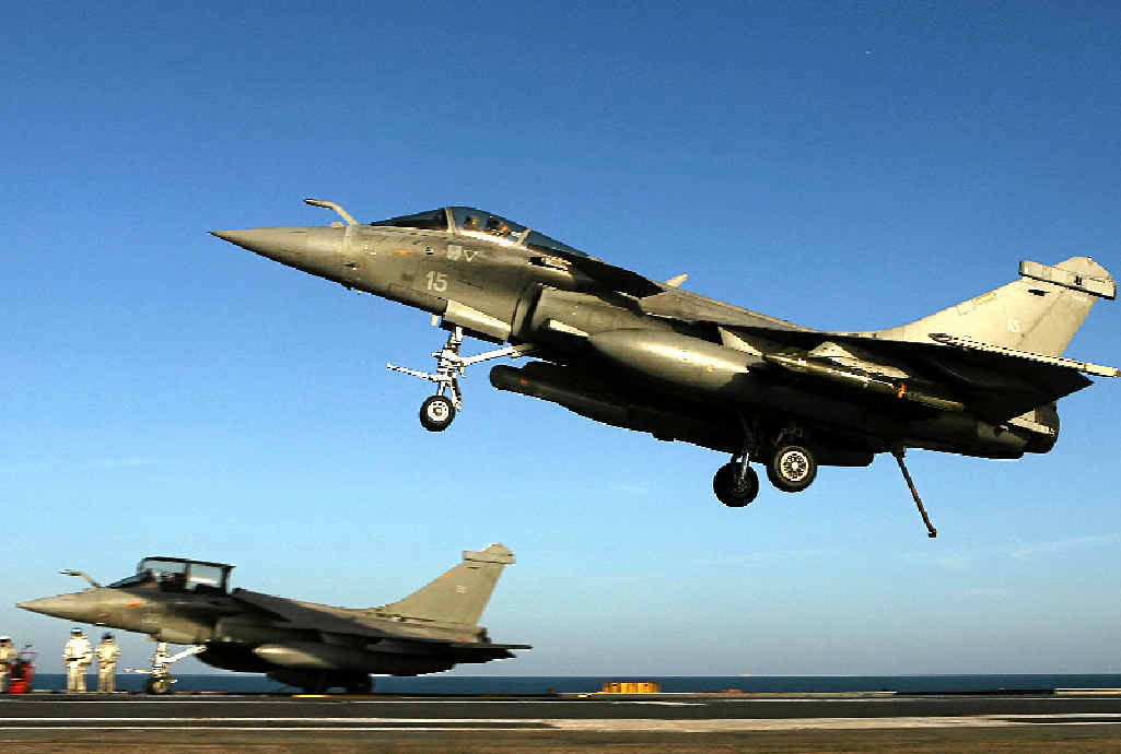 ALREADY ONBOARD: A French fighter jet lands on the aircraft carrier Charles de Gaulle in preparation for strikes against IS targets. ALREADY ONBOARD: A French fighter jet lands on the aircraft carrier Charles de Gaulle in preparation for strikes against IS targets.